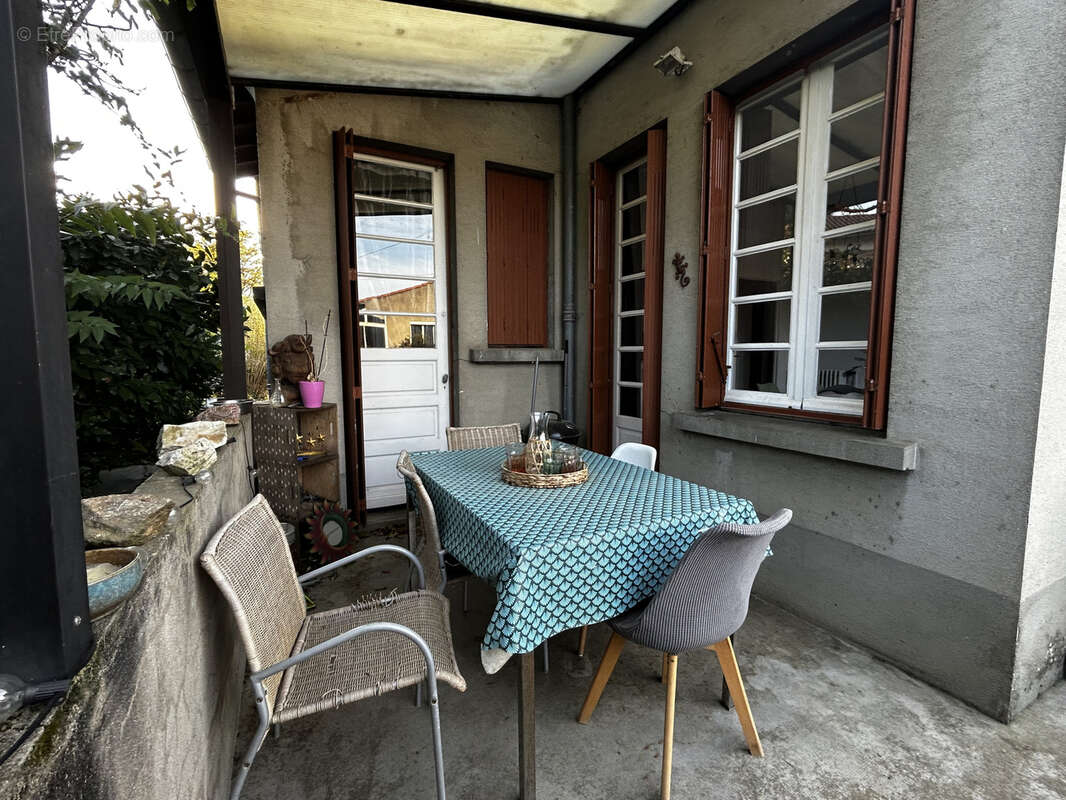 Maison à LABRUGUIERE