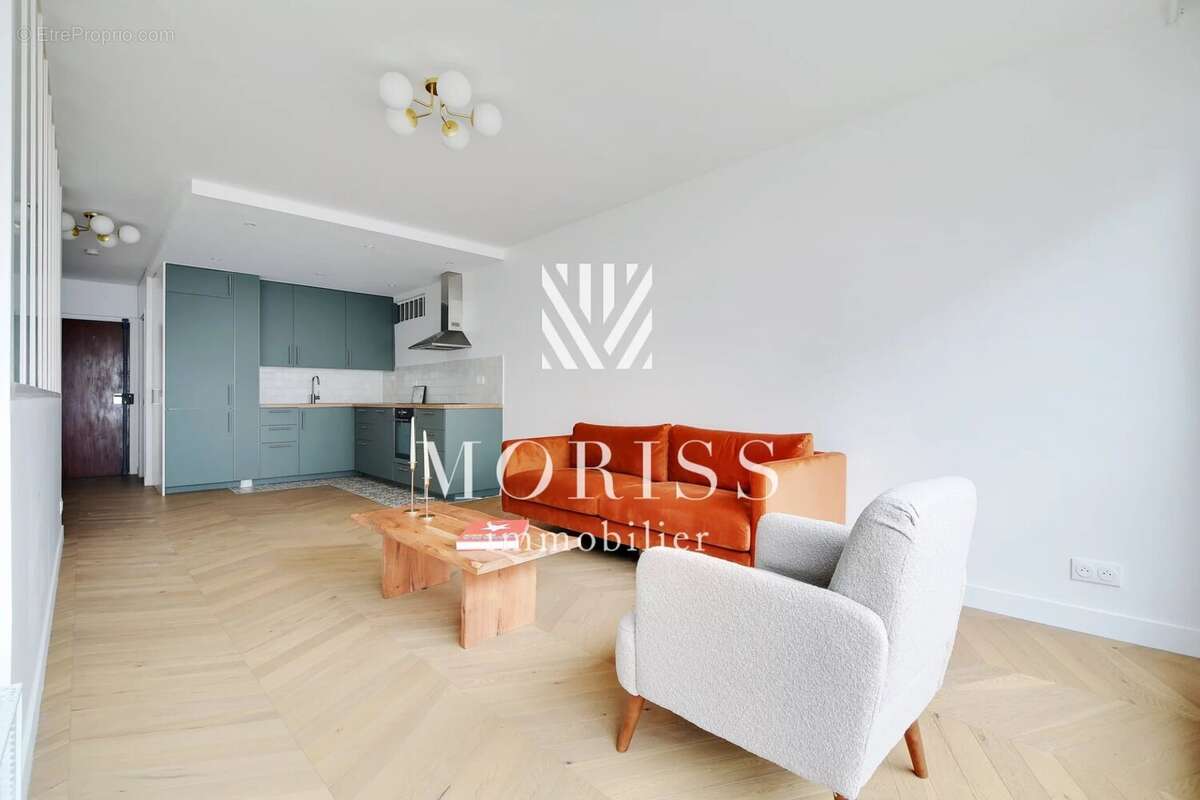 Appartement à PARIS-16E