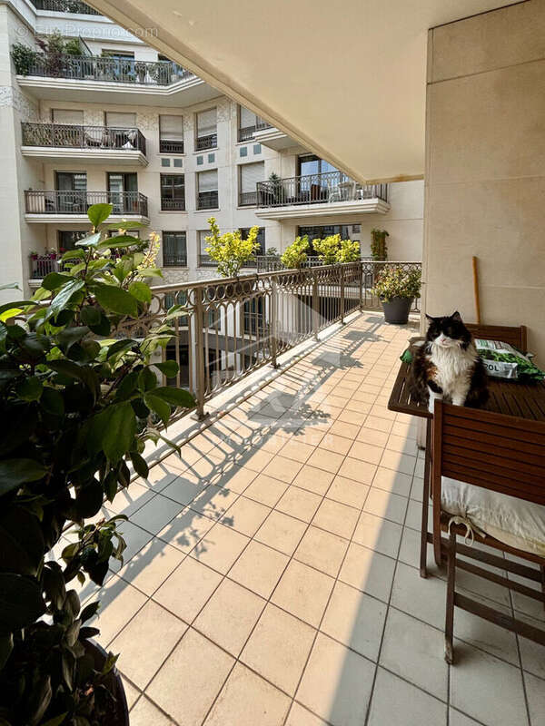 Appartement à LEVALLOIS-PERRET