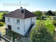 Maison à THIEL-SUR-ACOLIN