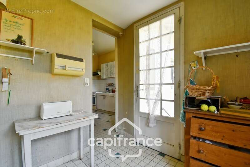 Maison à SAINT-JEAN-D'ANGELY