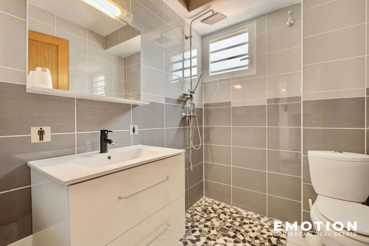 Appartement à POINTE-NOIRE