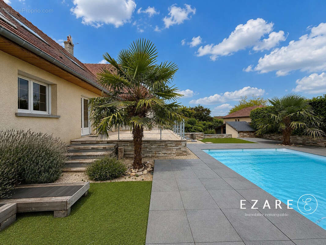 Maison 230 m² à Arc-Sur-Tille  - photo 2