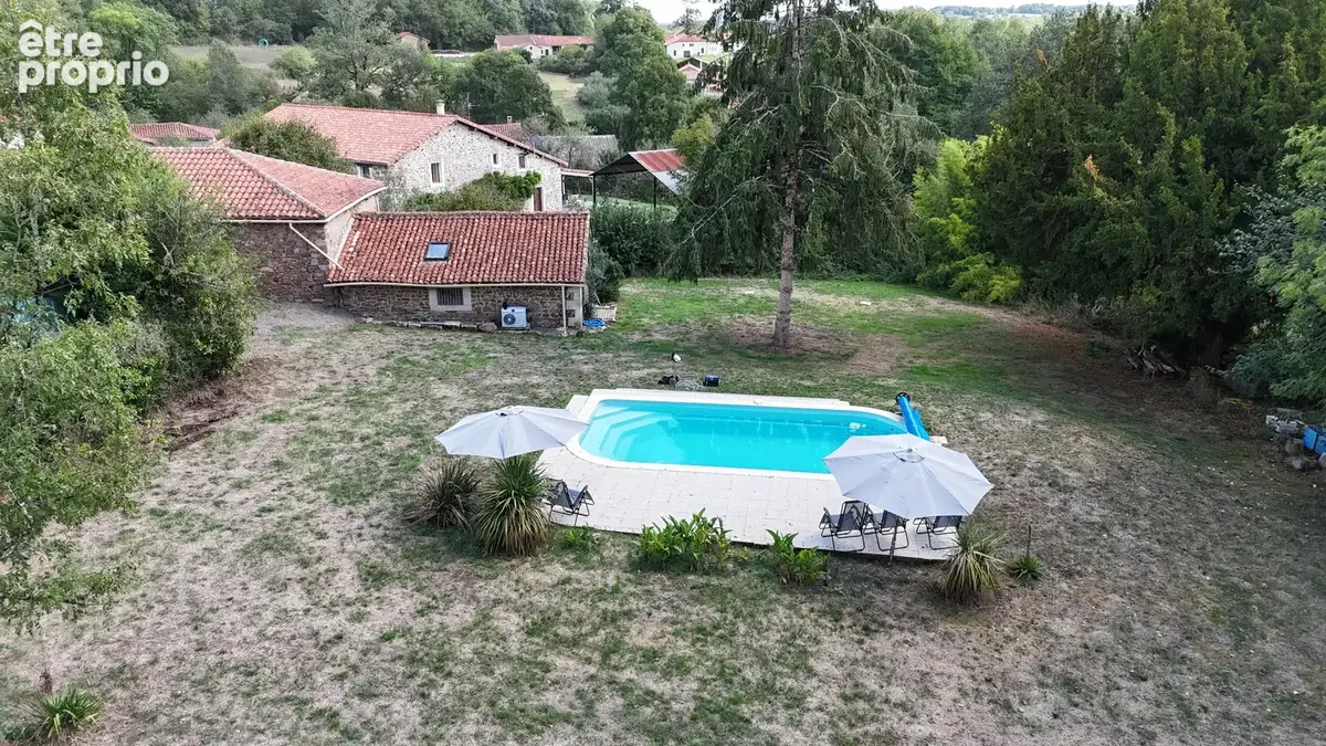 Ancien presbytère du XVIIIe siècle avec grange, piscine chauffée et jardins privés - photo 20