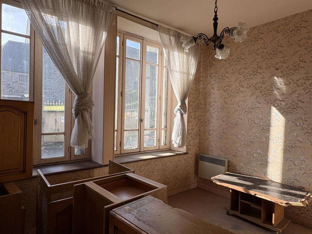 Maison à LANDELLES-ET-COUPIGNY