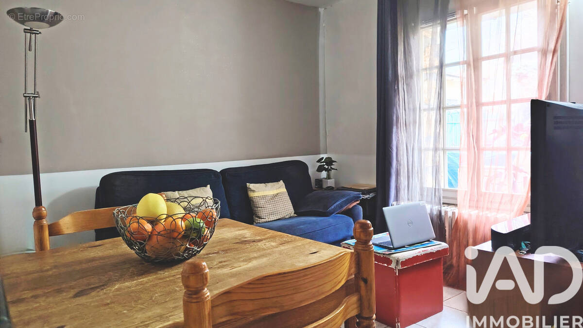 Photo 1 - Appartement à BURES-SUR-YVETTE