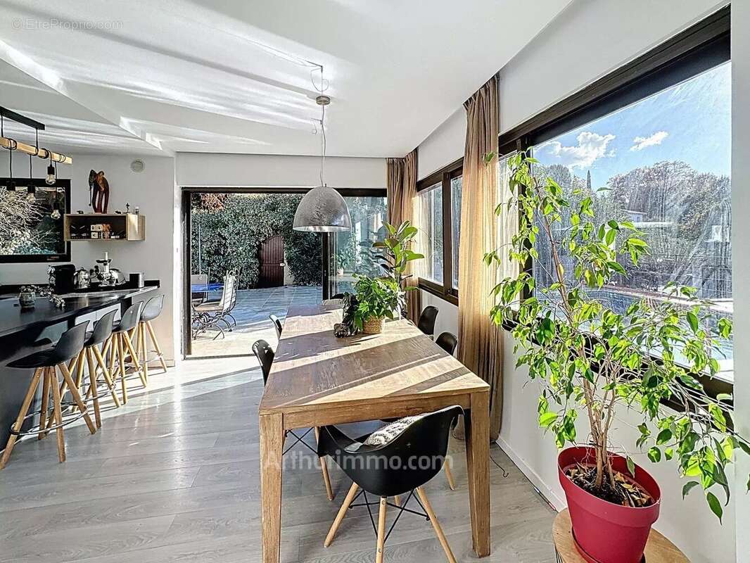 Maison à MOUANS-SARTOUX