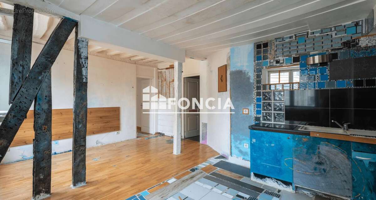 Appartement à PARIS-3E