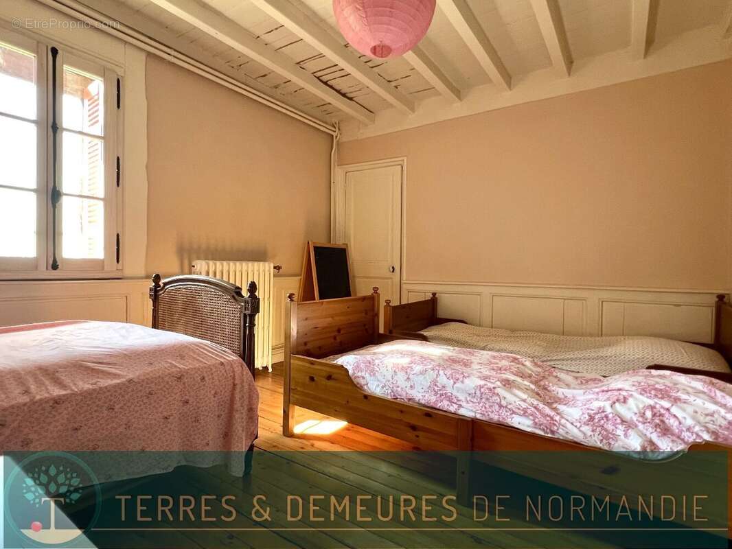 Maison à BOURG-ACHARD