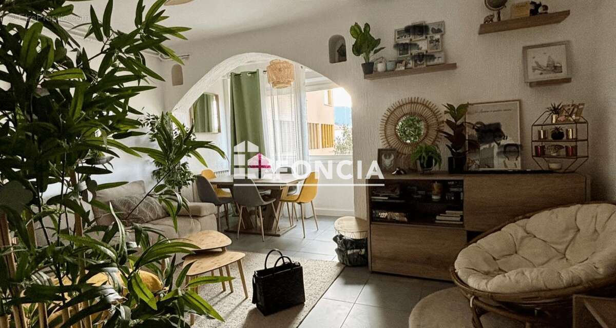 Appartement à HYERES