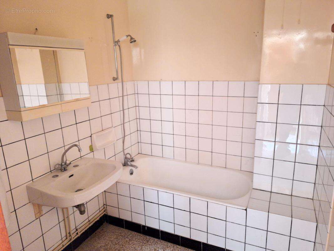 Maison à MONTFAUCON