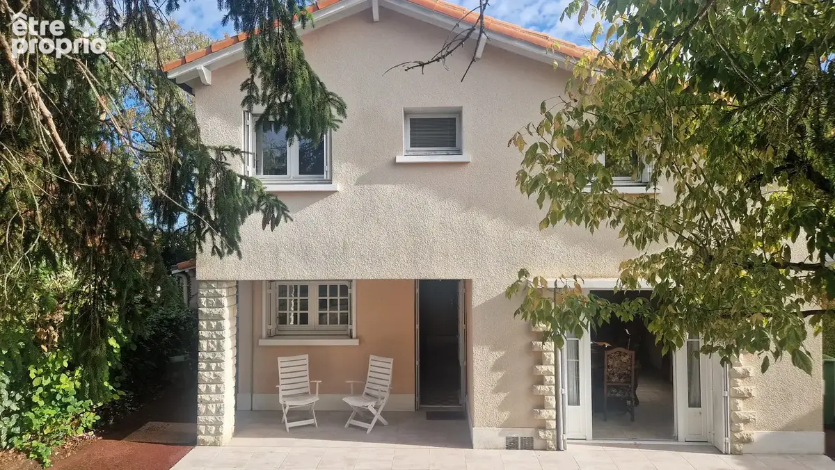 Maison 8 pièces 146 m² à vendre à Niort (79000) - photo 1