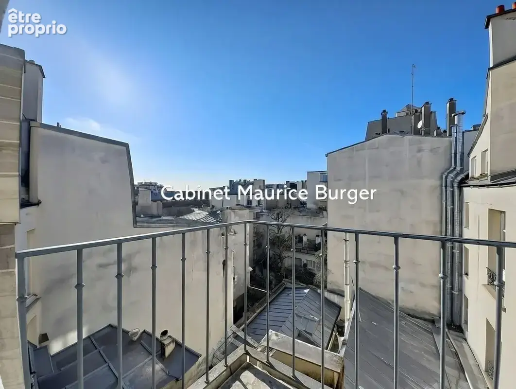 Paris V   Place de la Contrescarpe   2 pièces traversant avec balcon et vue dégagée - photo 5