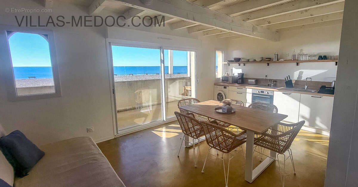 Maison à VENDAYS-MONTALIVET