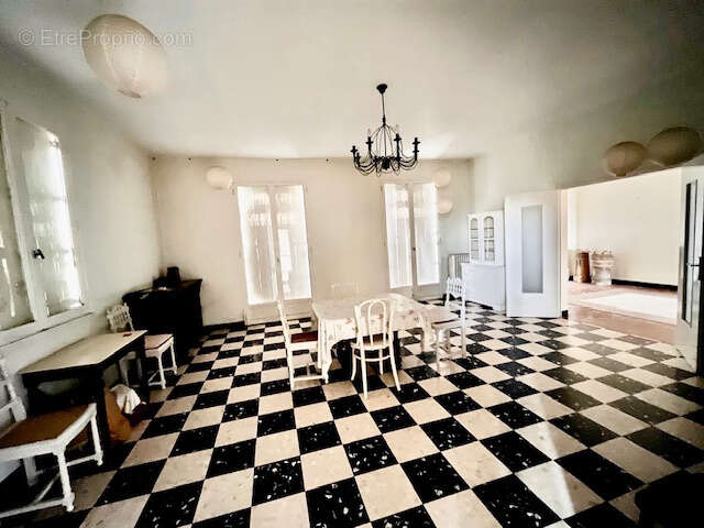 Maison à MONTREUIL-BELLAY