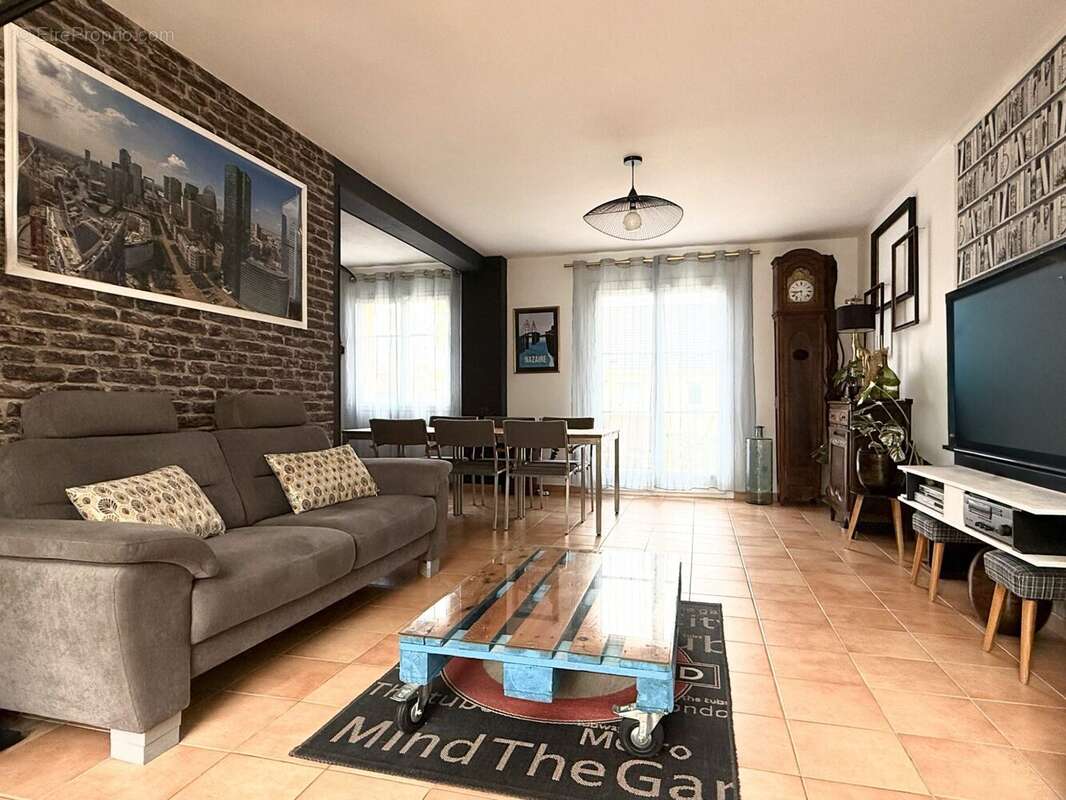 Maison à SAINT-GERMAIN-LES-ARPAJON