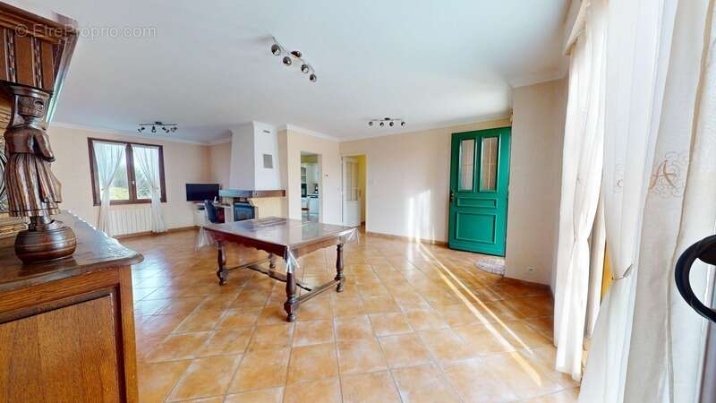 Maison 4 chambres + dépendances et grand terrain - photo 9
