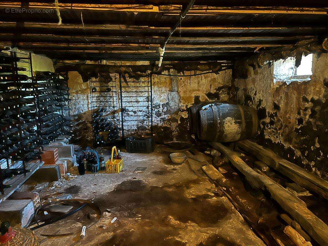 Maison à NOTRE-DAME-DE-SANILHAC