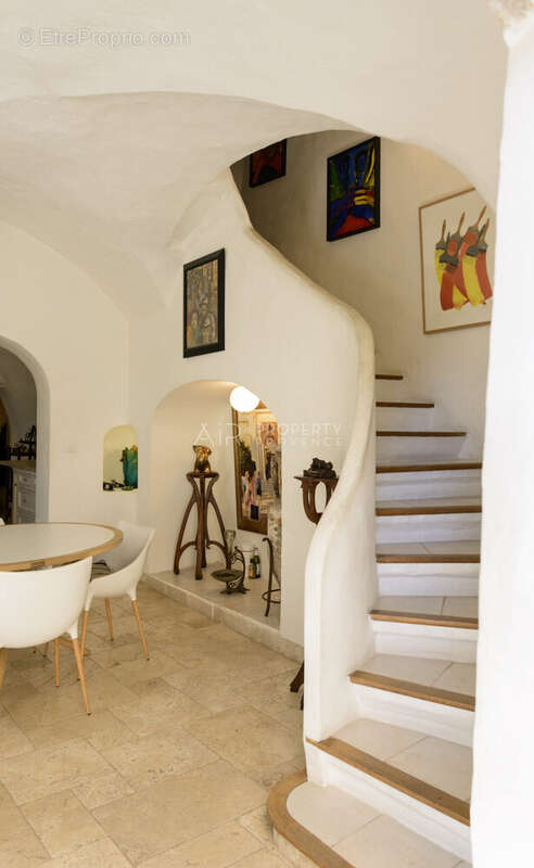 Maison à CADENET