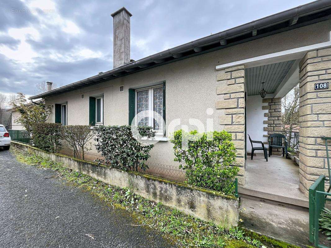 Maison à LARCHE