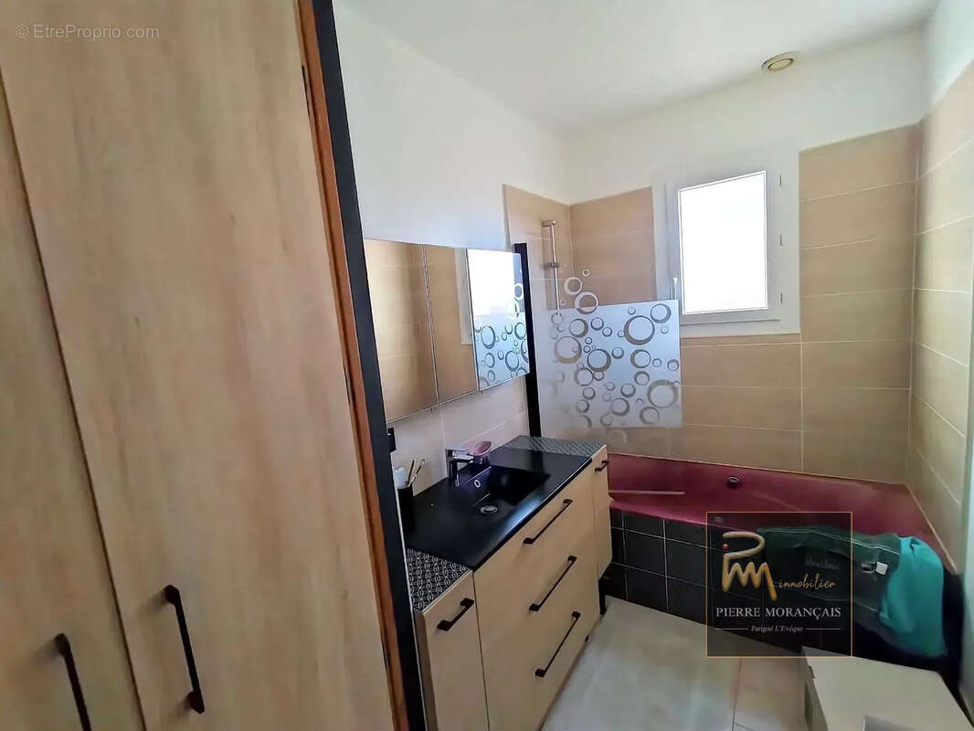Maison familiale avec terrain de 8 000 m2 proche Le Mans - photo 4