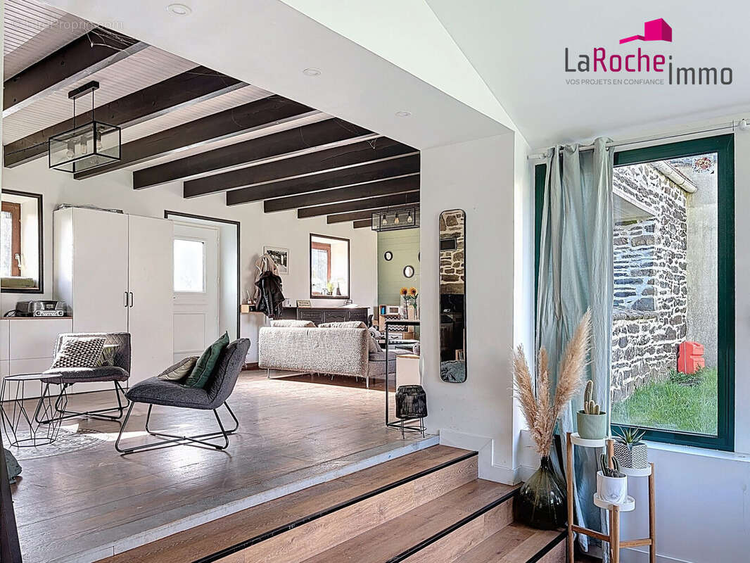 Maison à LA ROCHE-MAURICE