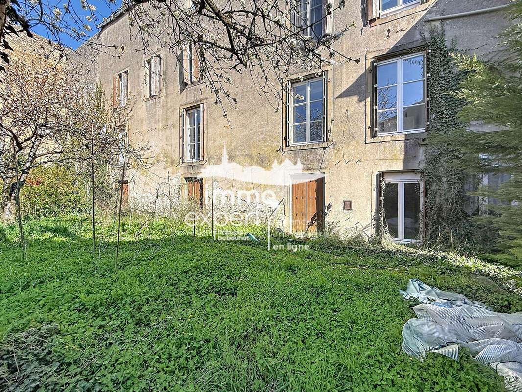 Appartement à MIRECOURT