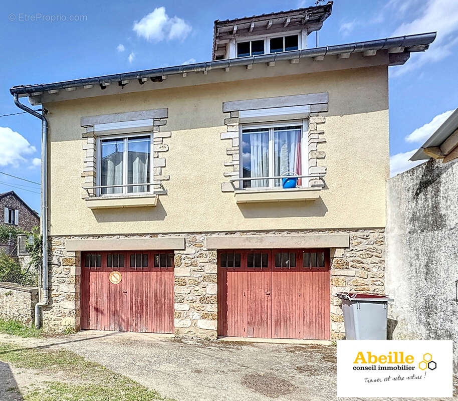 Maison à SAINT-CHERON