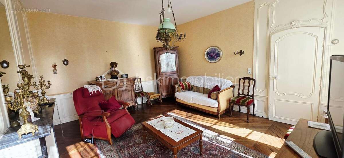 Maison à SAINT-HILAIRE-DU-HARCOUET