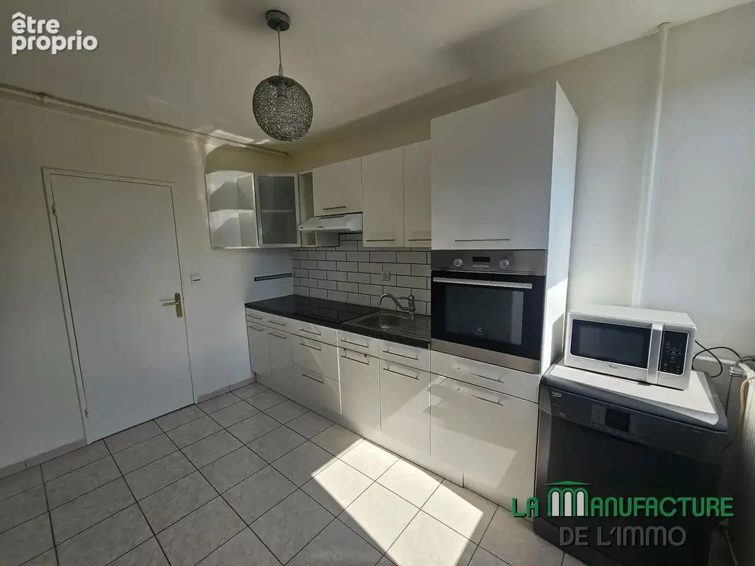 Appartement F3 - 64,94M2 - Cave - Saint-Etienne Secteur La Métare - photo 2