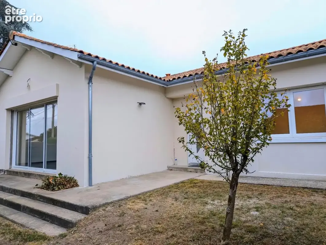 Photo 1 - Maison à LE HAILLAN