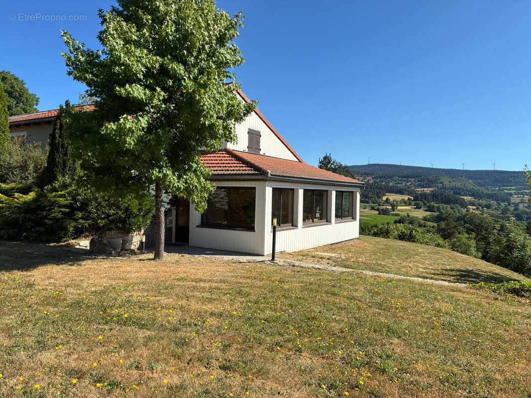 Jolie villa avec terrain - photo 2