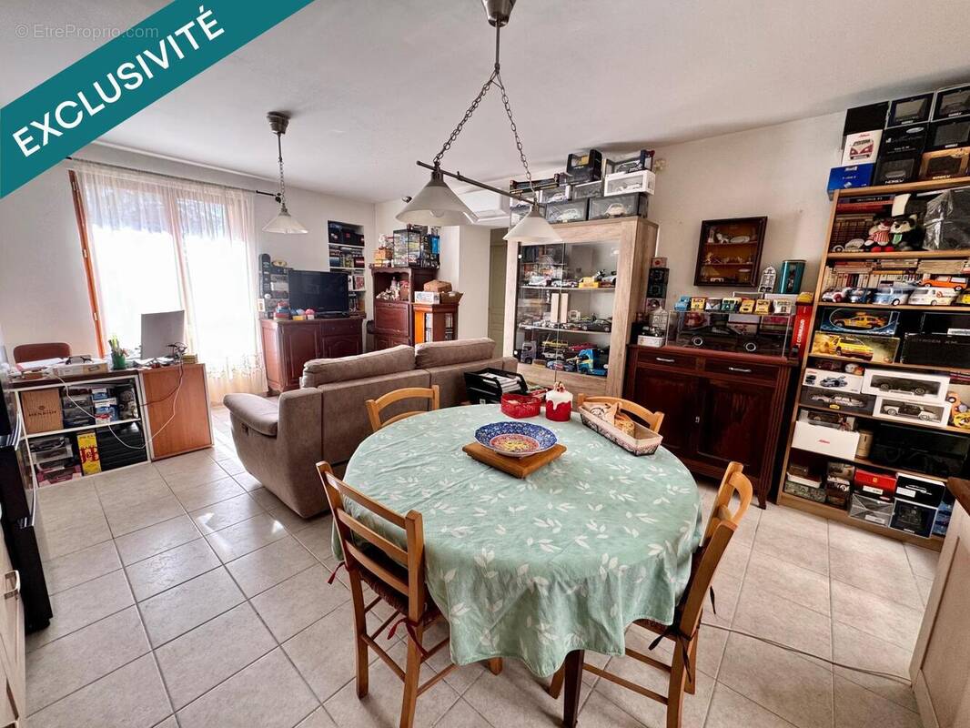 Photo 1 - Appartement à CADENET