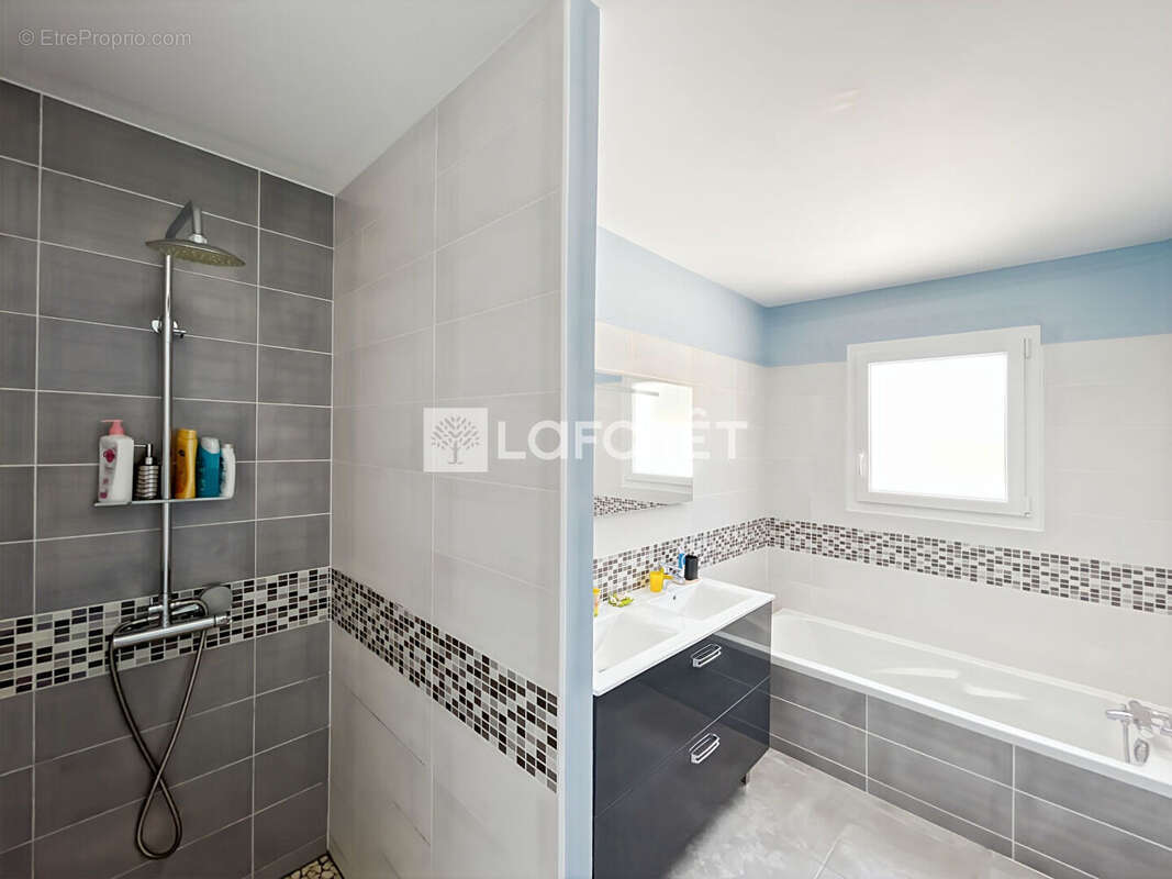 Maison Angeville 6 pièces environ 122.44 m2 - Double garage - Piscine - 1629m² de terrain - photo 5
