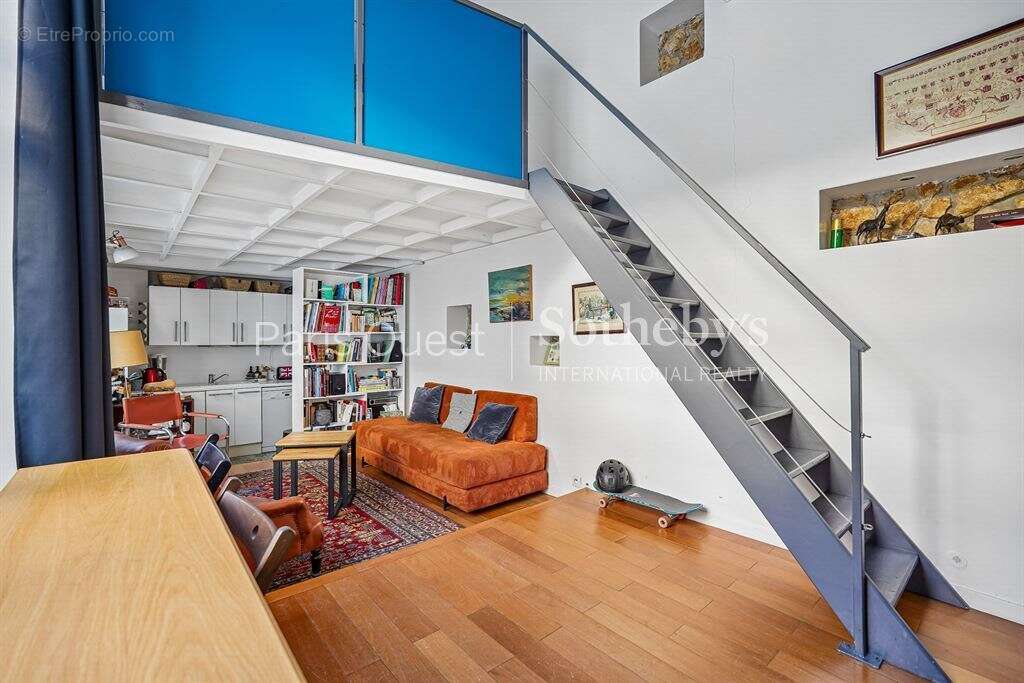 Appartement à NEUILLY-SUR-SEINE