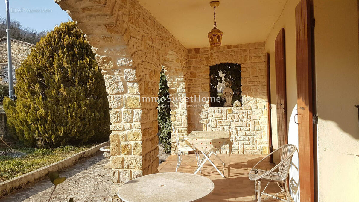 Maison à SAINT-FERREOL-TRENTE-PAS