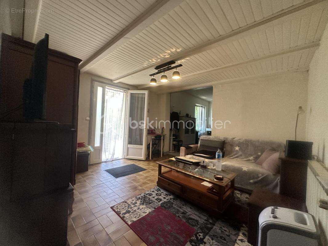 Appartement à SAINT-MARTIN-DE-VALGALGUES