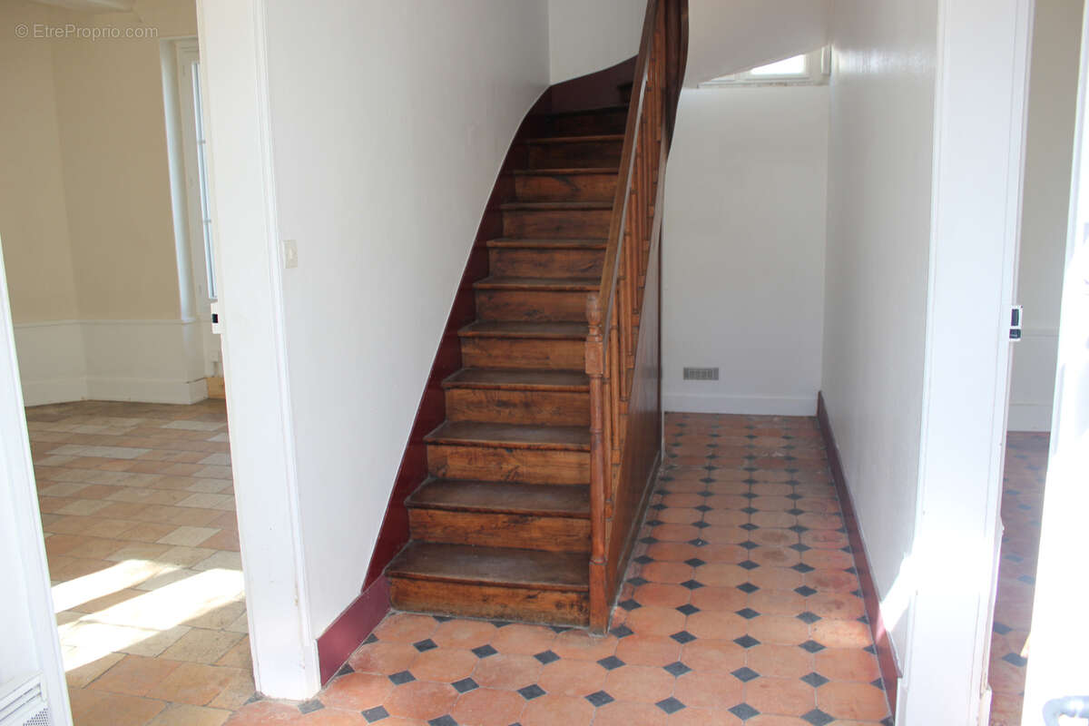 Maison 132 m² à Benais  - photo 5