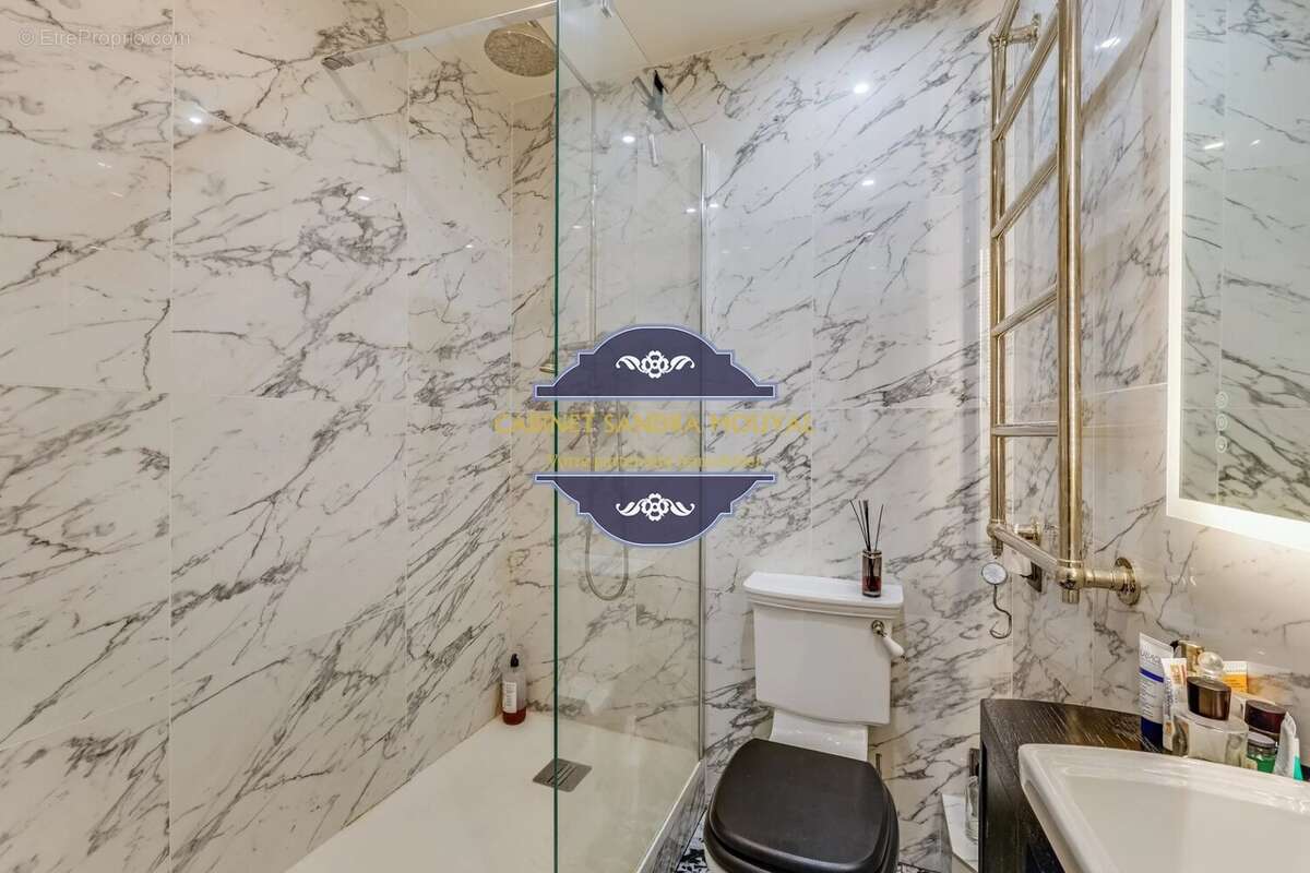 Appartement à PARIS-3E