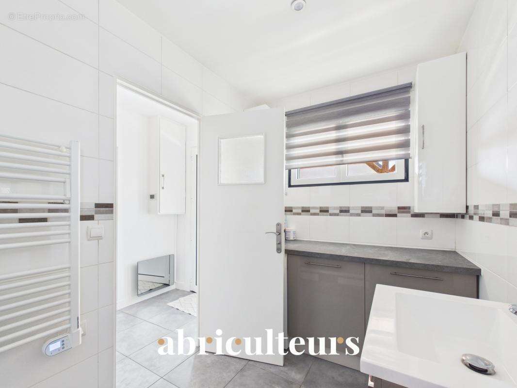 Maison avec dépendances habitables en vente à Bezons (95870) - photo 11