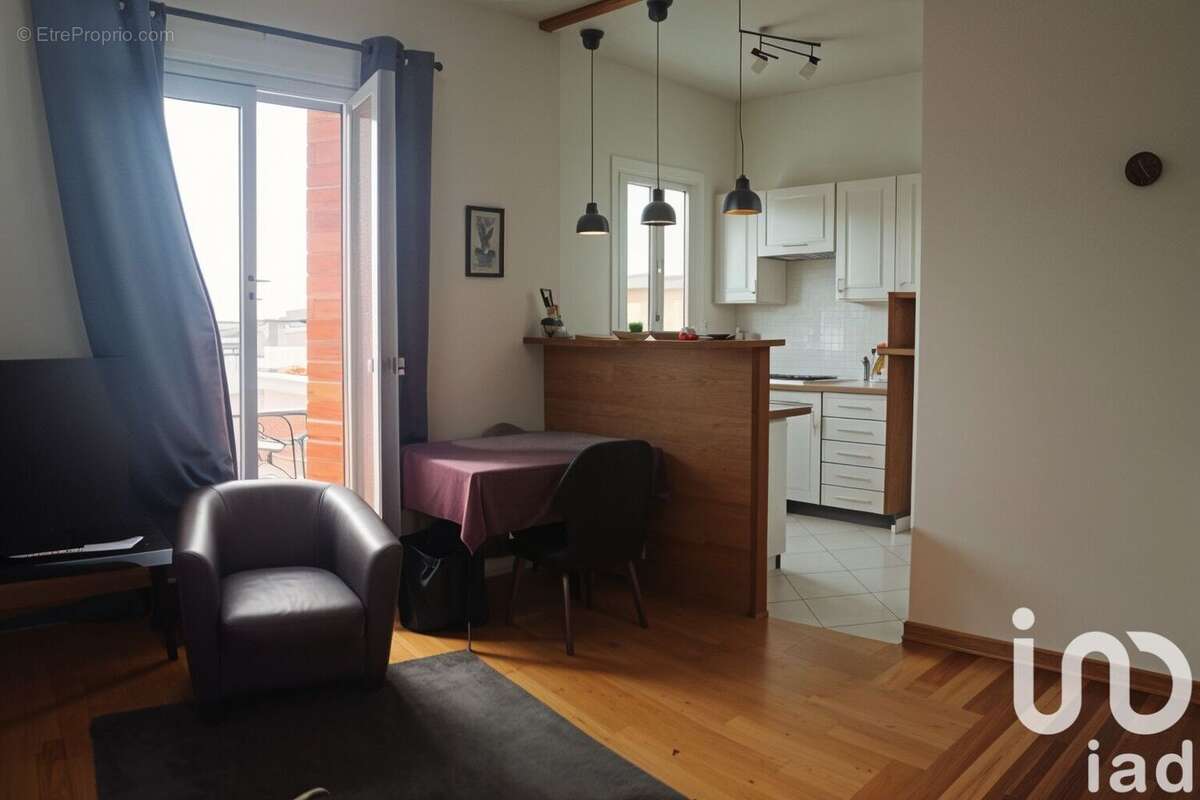 Photo 3 - Appartement à JUVISY-SUR-ORGE