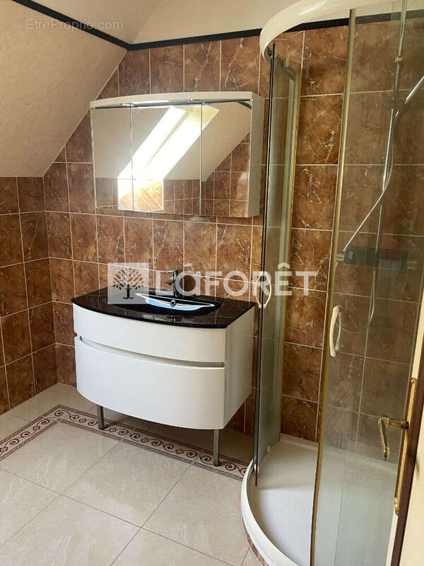 Maison Guerande 9 pièce(s) 210 m2 - photo 12