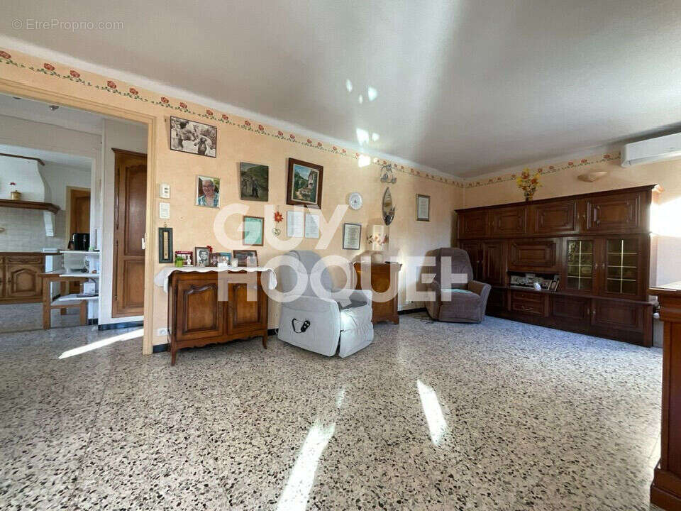 Maison à L&#039;ISLE-SUR-LA-SORGUE