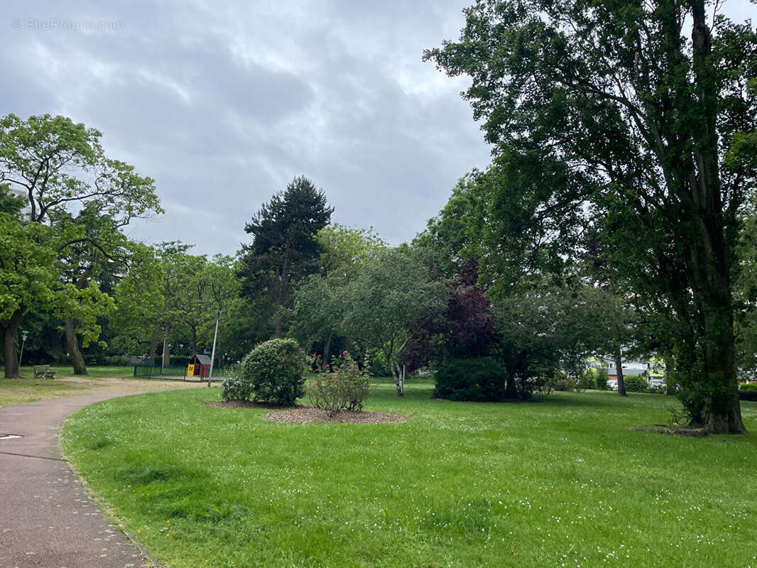 Autre à RIS-ORANGIS