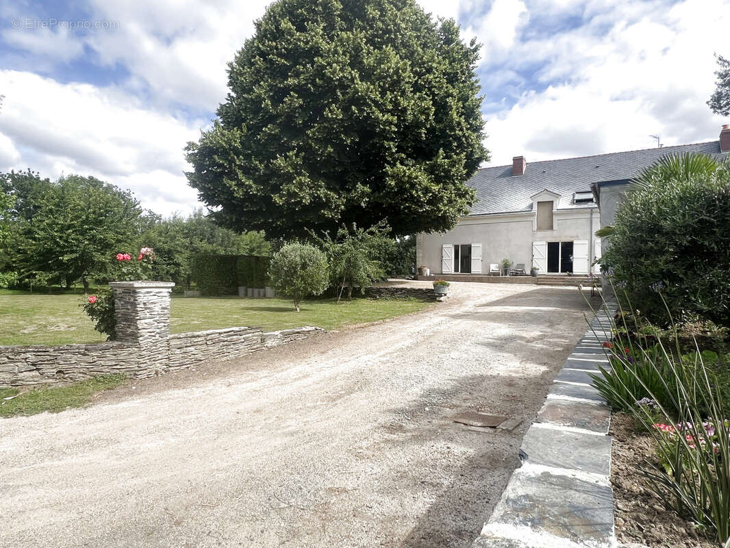 Maison à LES PONTS-DE-CE