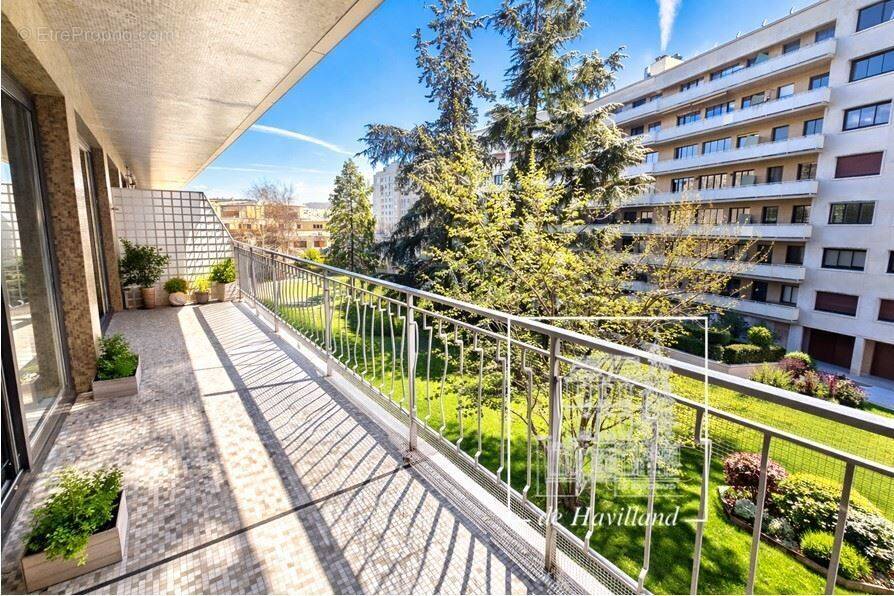 Appartement à SAINT-CLOUD