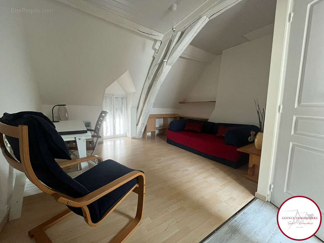 Maison de ville 48 m² avec dépendance - SAINT AMAND MONTROND - photo 6