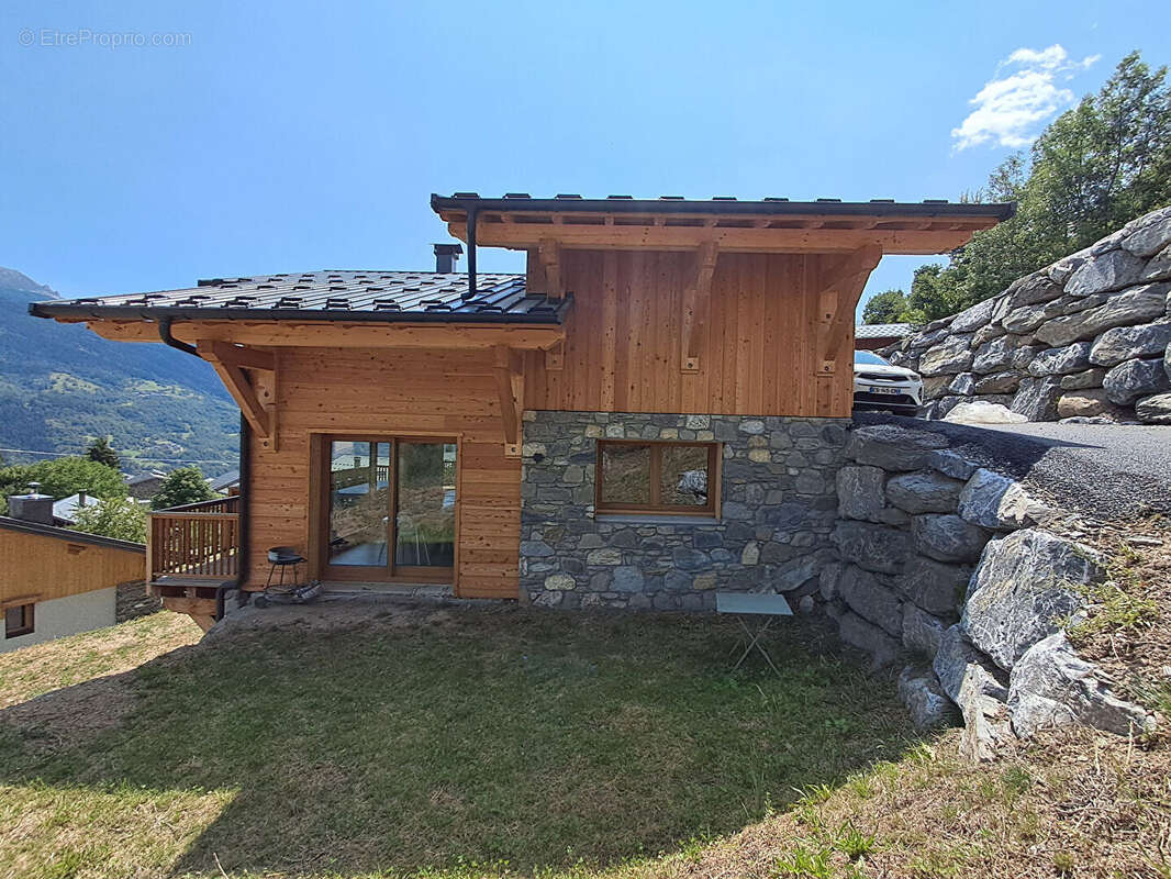 Exclusivité - Chalet - 2 logements - Bourg-St-Maurice - photo 10