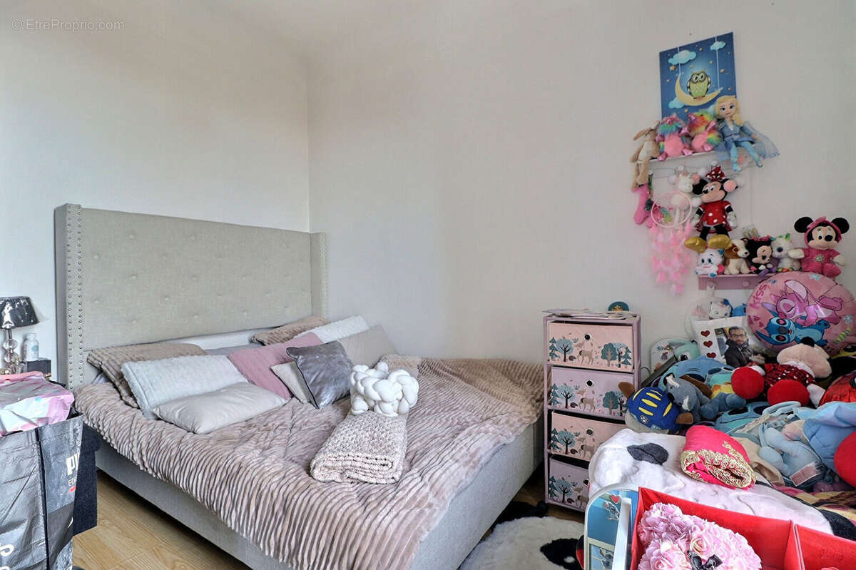 Appartement à AUBERVILLIERS