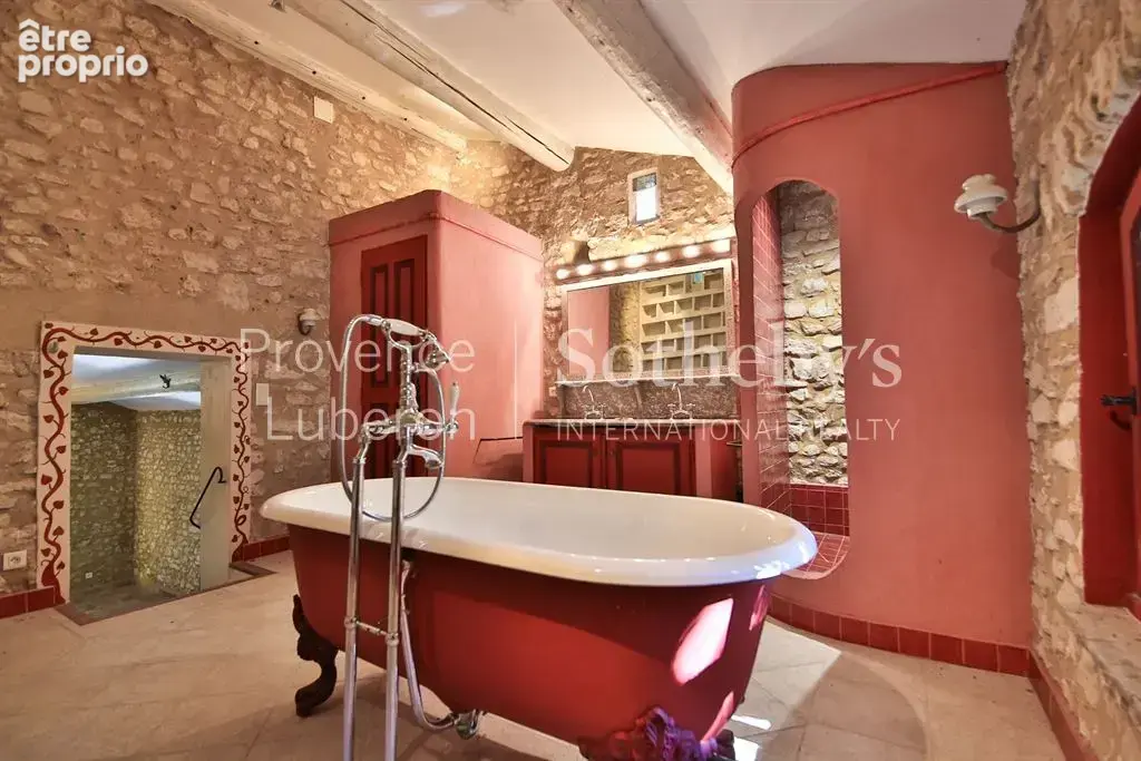 Mas du 18ème siècle avec piscine et 2 hectares de terrain - photo 10